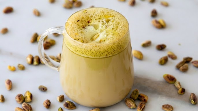 Iced pistachio latte Starbucks